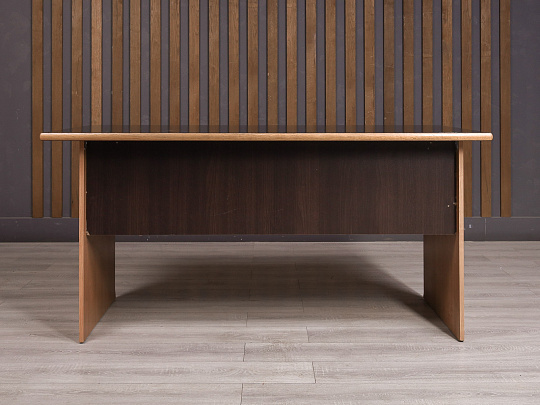 Стол прямоугольный ДСП Чёрный Россия