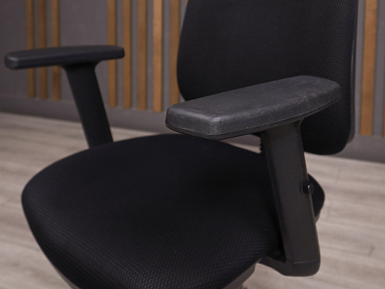 Офисное кресло Бюрократ Ткань Чёрный Россия