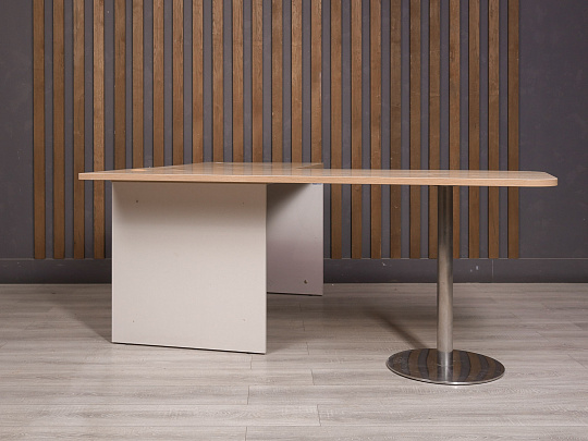 Стол угловой ДСП Ясень шимо Россия