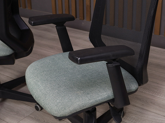 Офисное кресло Бюрократ EXPERT Ткань Зелёный Россия