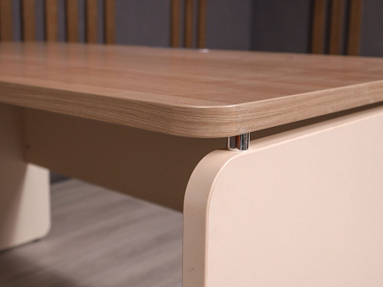 Стол с тумбой ДСП Ясень шимо Россия