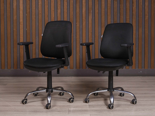 Офисное кресло Бюрократ Ткань Чёрный Россия