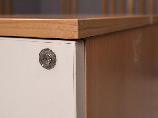 Тумба подкатная ДСП Орех Россия