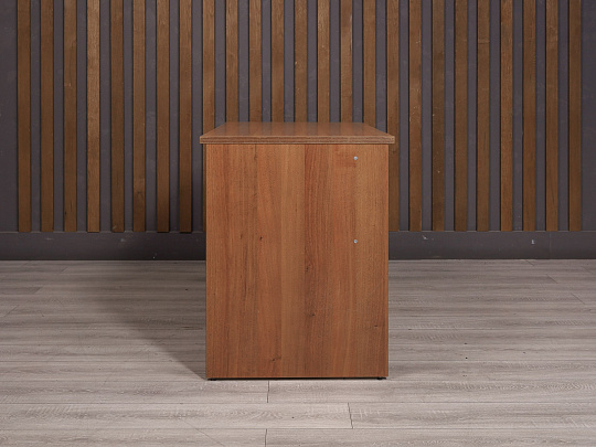 Стол прямоугольный ДСП Орех Россия