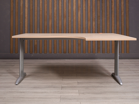 Стол угловой ДСП Клен Россия