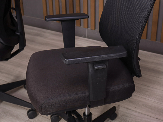 Офисное кресло Ткань Чёрный Россия