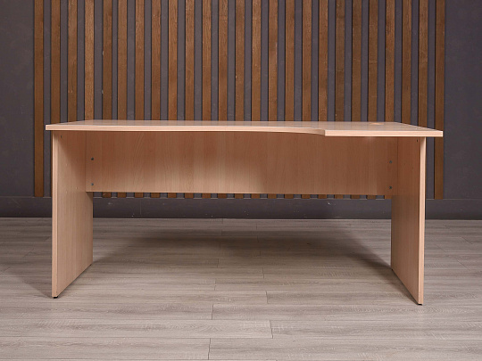 Стол эргономичный ДСП Клен Россия