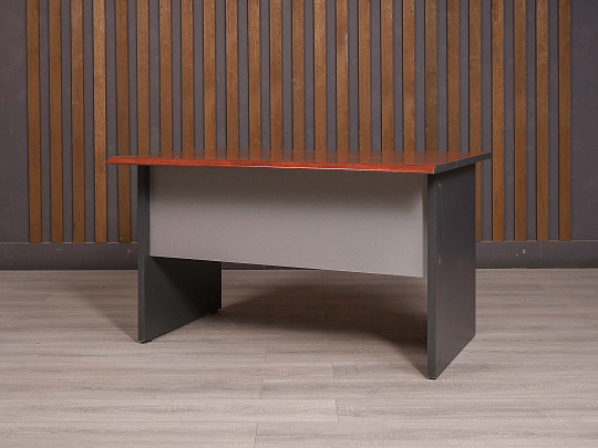 Стол прямоугольный ДСП Орех Россия