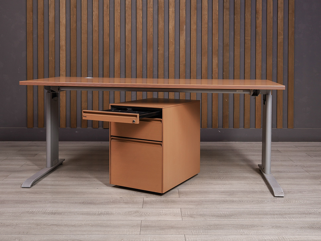 Стол с тумбой Bene ДСП Бук Италия (21532-11085)