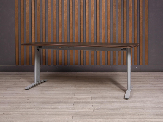 Стол прямоугольный Berlin ДСП Орех Россия