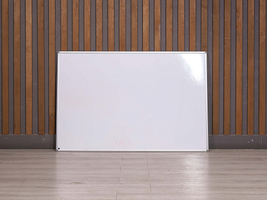 Доска магнитно-маркерная Металл Белый Россия