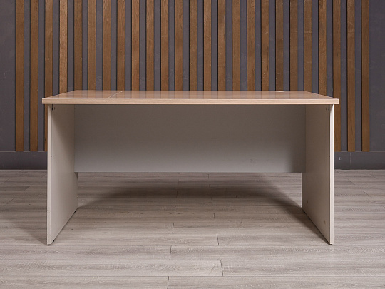 Стол прямоугольный ДСП Орех Россия