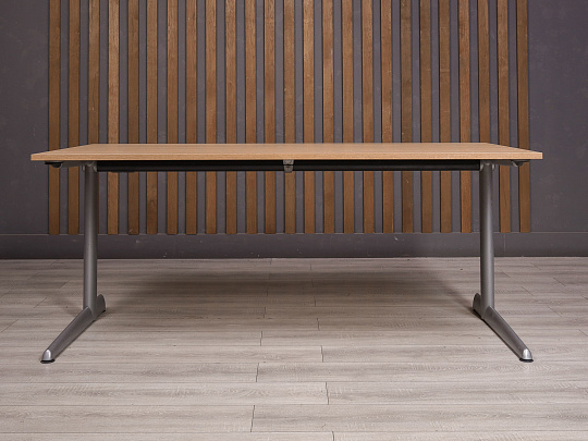 Стол прямоугольный ДСП Орех Россия