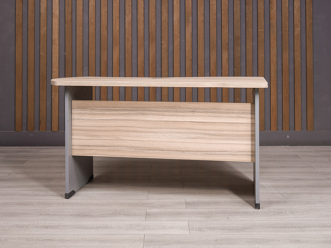 Стол эргономичный Berlin ДСП Орех Россия (232511-08105)