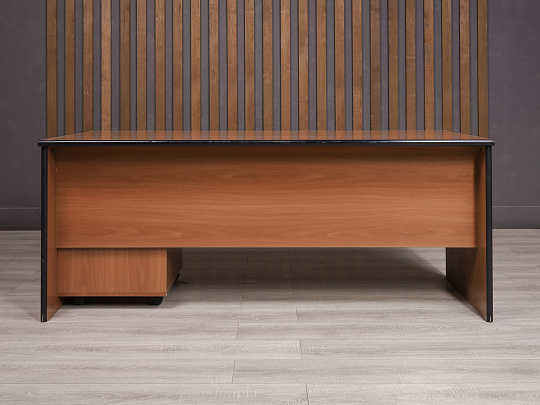 Стол с тумбой ДСП Орех Россия