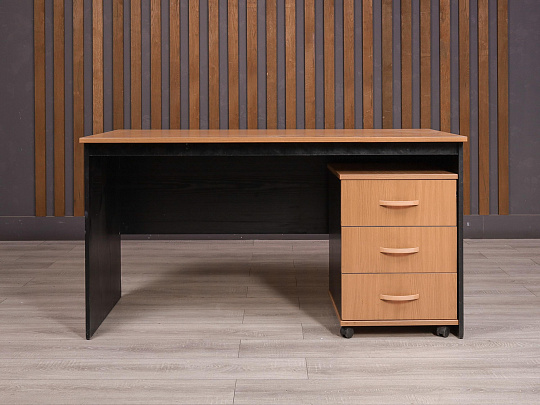 Стол с тумбой ДСП Клен Россия