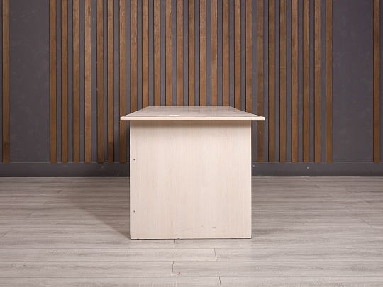 Стол прямоугольный ДСП Дуб Россия