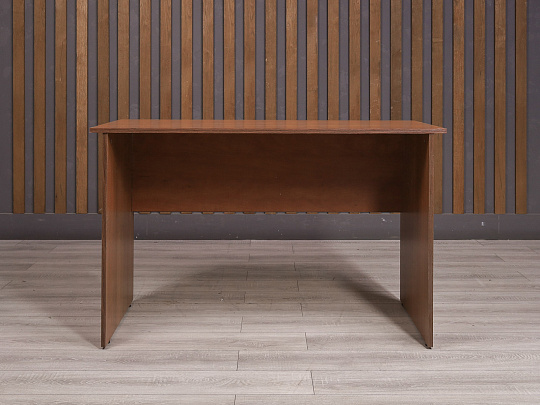 Стол прямоугольный ДСП Орех Россия