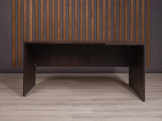 Стол эргономичный ДСП Венге Россия