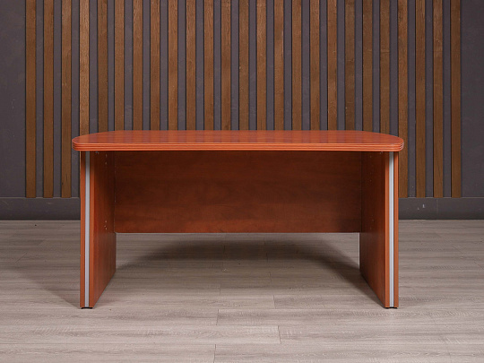 Стол прямоугольный ДСП Орех Россия