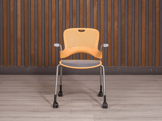 Офисный стул Herman Miller Пластик Жёлтый США