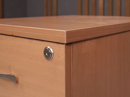 Тумба подкатная ДСП Бук Россия