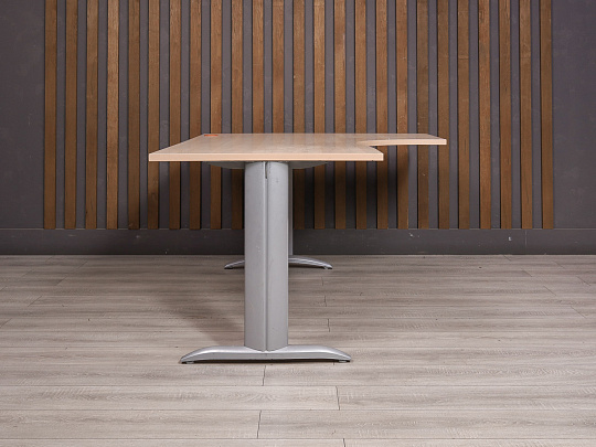 Стол угловой ДСП Клен Россия