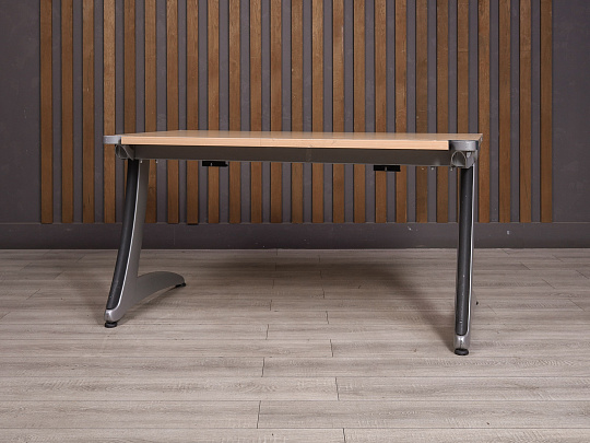 Стол прямоугольный Steelcase ДСП Дуб США