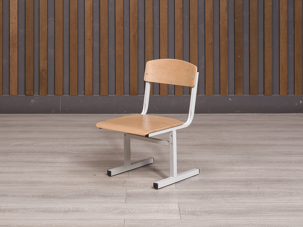 Офисный стул ДСП Бук Россия (3453-23105)