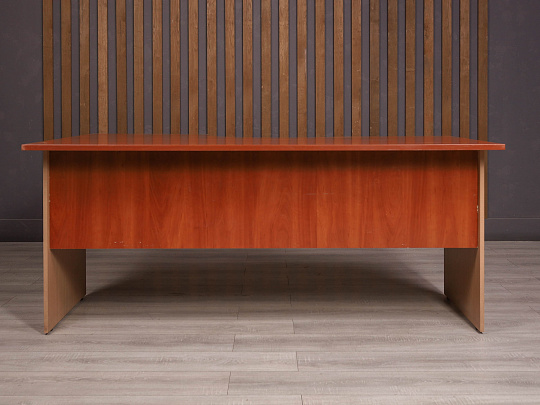 Стол эргономичный ДСП Вишня Россия