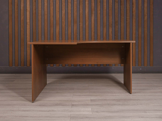 Стол эргономичный ДСП Орех Россия