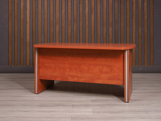 Стол прямоугольный ДСП Орех Россия