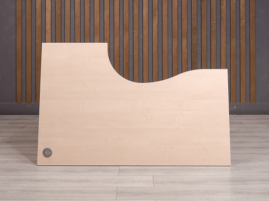 Стол эргономичный ДСП Клен Россия