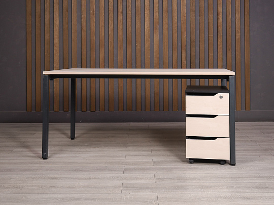 Стол с тумбой ДСП Дуб Россия