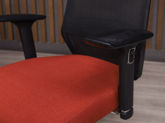 Офисное кресло Ткань Красный Россия