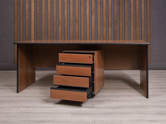 Стол с тумбой ДСП Орех Россия