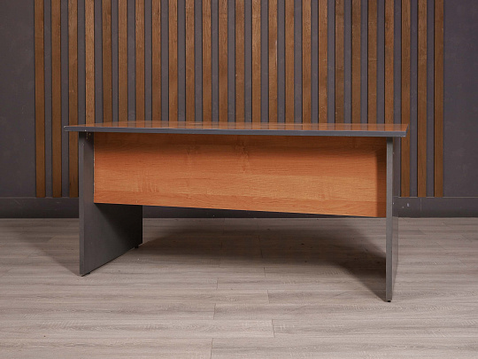 Стол прямоугольный ДСП Орех Россия