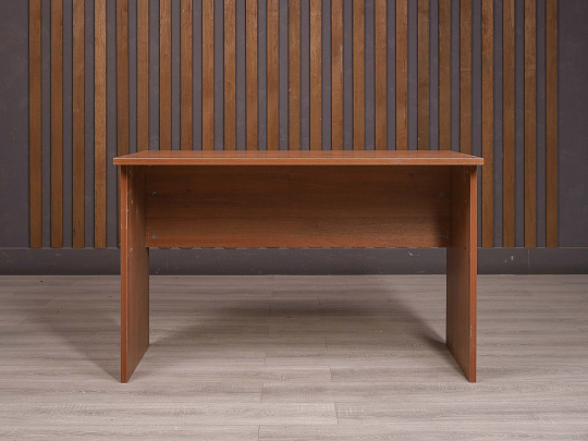 Стол прямоугольный ДСП Орех Россия