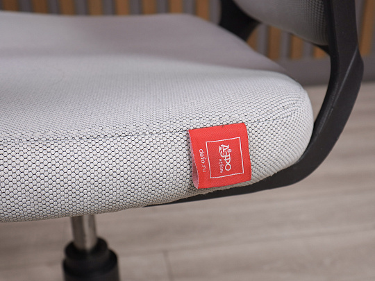 Офисное кресло ДЭФО Ткань Серый Россия