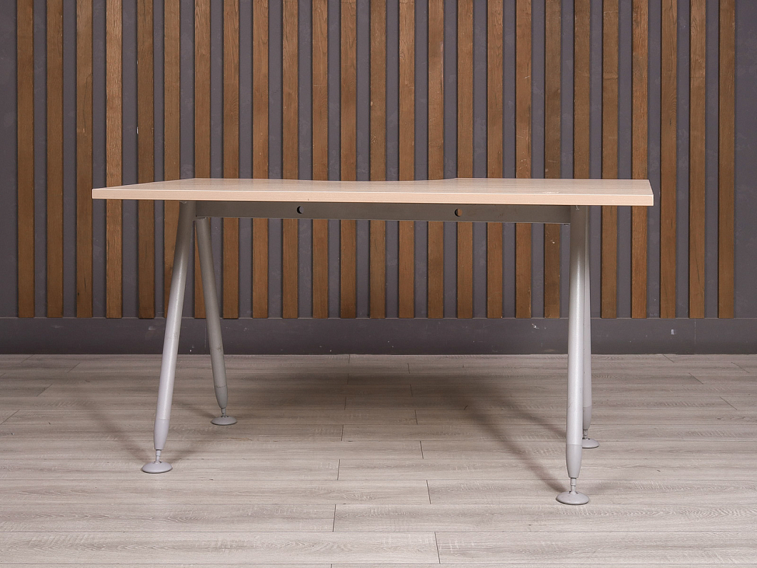 Стол эргономичный ДСП Клен Россия (232571-20105)