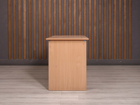 Стол с тумбой ДСП Клен Россия