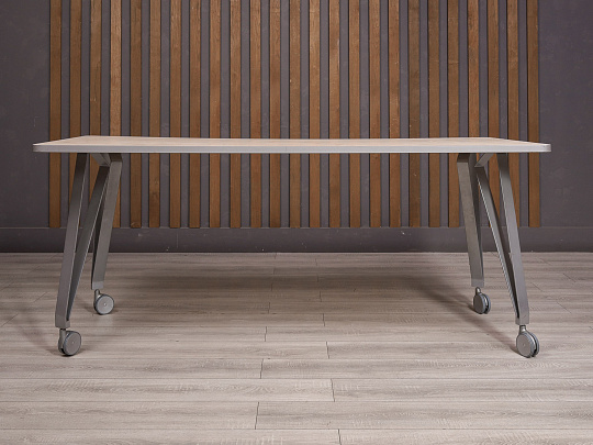 Стол прямоугольный ДСП Дуб Россия