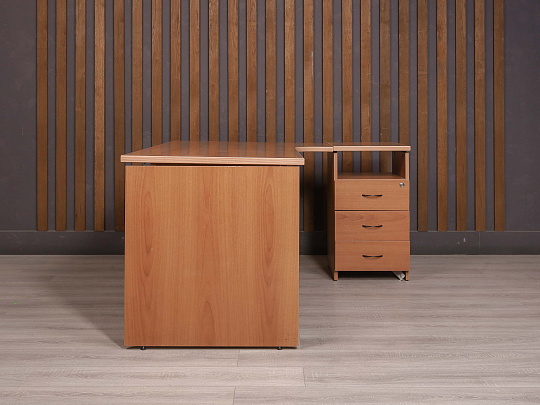 Стол с тумбой ДСП Орех Россия