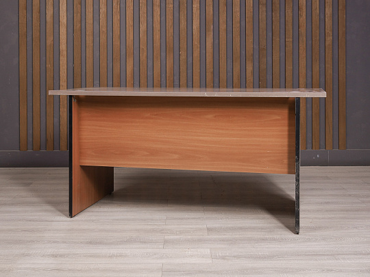 Стол прямоугольный ДСП Ясень шимо Россия