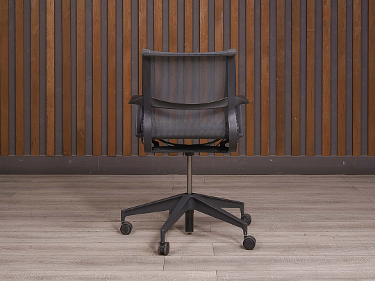 Офисное кресло Herman Miller Ткань Темно-серый США