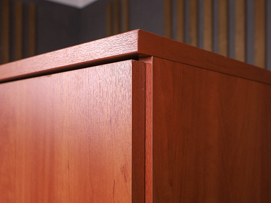 Шкаф для одежды ДСП Вишня Россия