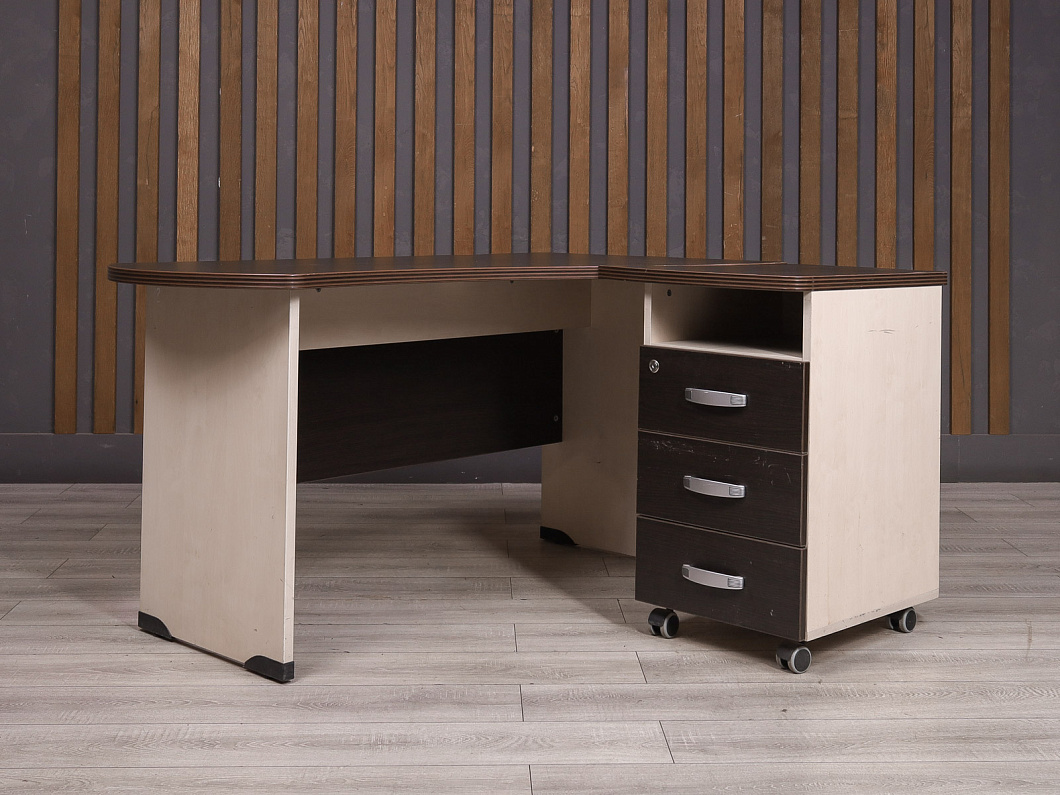 Стол с тумбой Berlin ДСП Венге Россия (21541-02105)