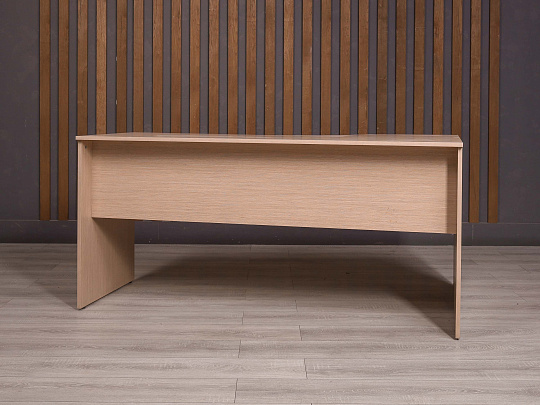 Стол эргономичный ДСП Клен Россия