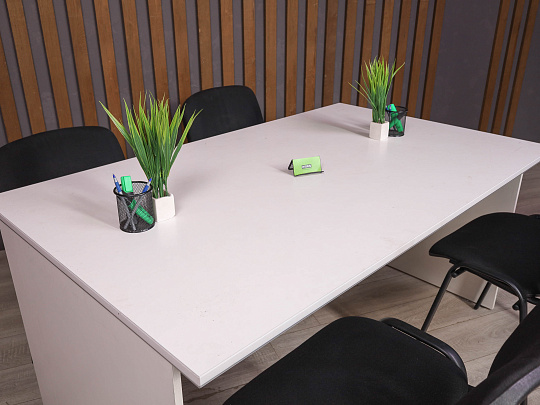 Стол для переговоров ДСП Белый Россия