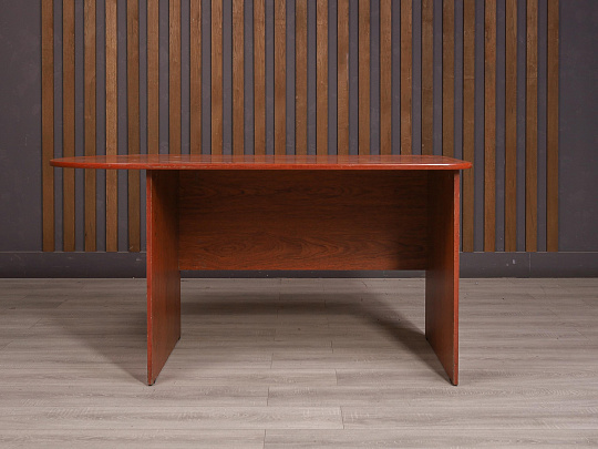 Стол прямоугольный ДСП Орех Россия